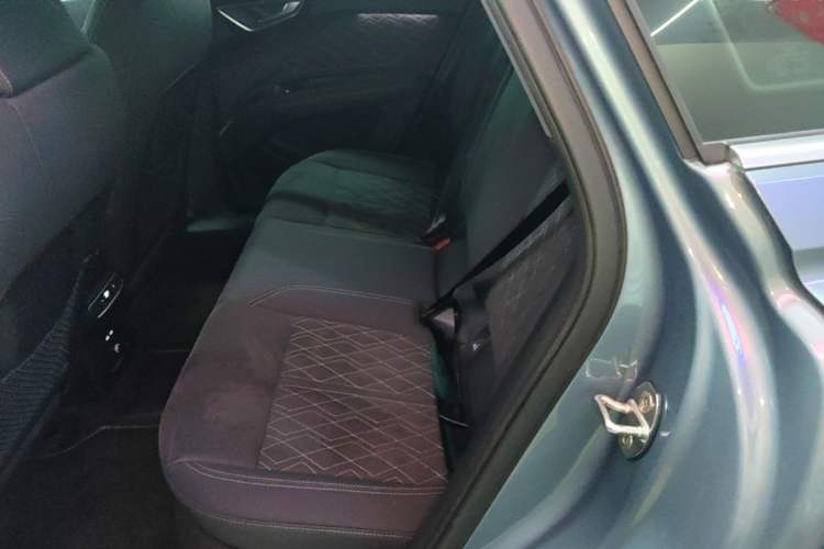 Used Audi Q4 e-tron 2022 50 e-tron quattro Visionary Edition Left Rear Seat