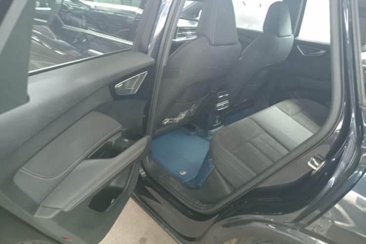 Used Audi Q4 e-tron 2022 40 e-tron Boundary Edition Left Rear Seat