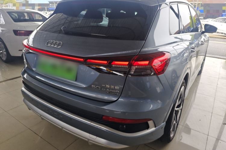 Used Audi Q4 e-tron 2022 50 e-tron quattro Creation Edition Rear Right 45 Deg