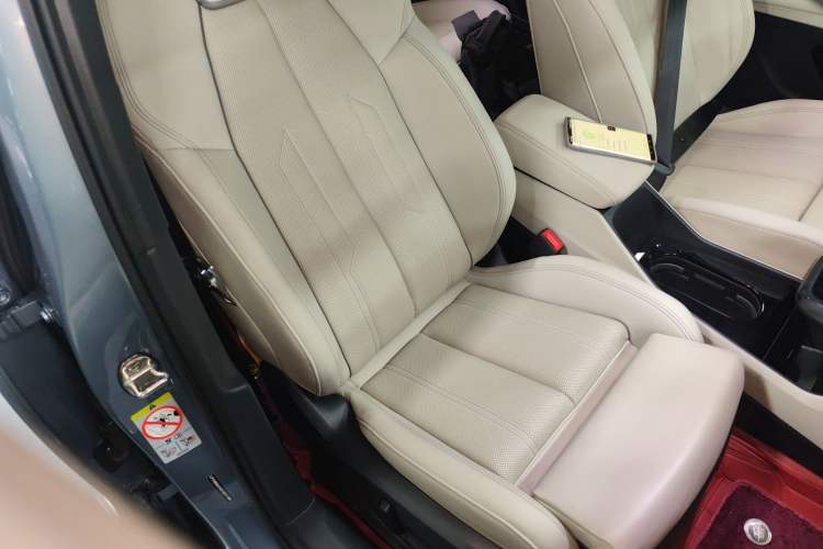 Used Audi Q4 e-tron 2022 40 e-tron Boundary Edition Right Front Seat