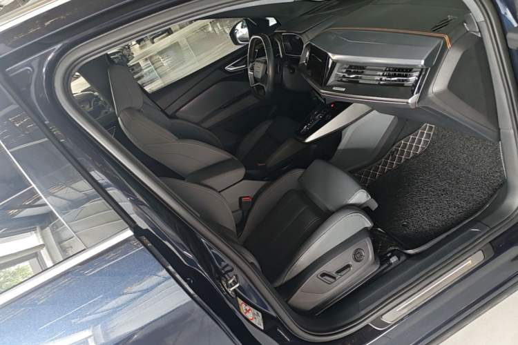 Used Audi Q4 e-tron 2022 40 e-tron Adventure Edition Right Front Seat