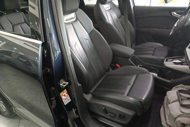 Used Audi Q4 e-tron 2022 40 e-tron Adventure Edition Right Front Seat