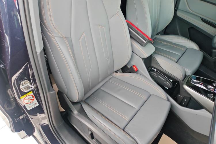 Used Audi Q4 e-tron 2022 40 e-tron Adventure Edition Right Front Seat