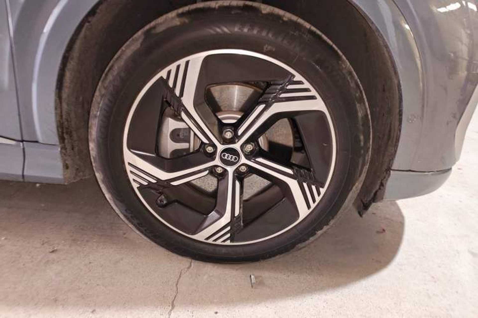 Used Audi Q4 e-tron 2022 40 e-tron Boundary Edition Right Front Wheel Hub