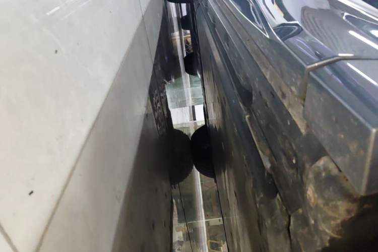 Used Audi Q4 e-tron 2022 50 e-tron quattro Visionary Edition Right Side Sill