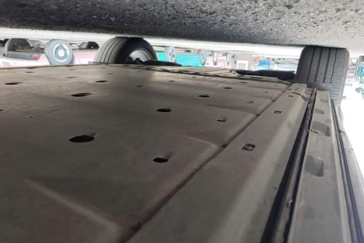 Used Audi Q4 e-tron 2022 40 e-tron Boundary Edition Right Side Sill
