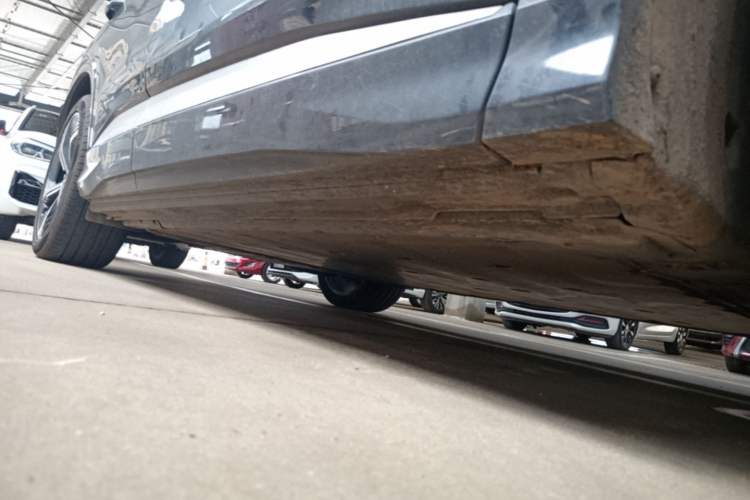 Used Audi Q4 e-tron 2022 40 e-tron Boundary Edition Right Side Sill