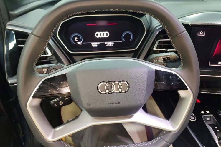 Used Audi Q4 e-tron 2022 40 e-tron Boundary Edition Steering Wheel