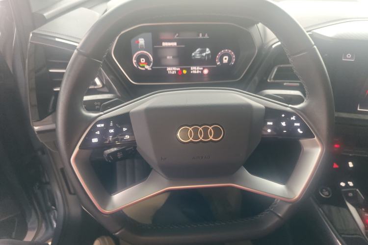 Used Audi Q4 e-tron 2022 50 e-tron quattro Creation Edition Steering Wheel