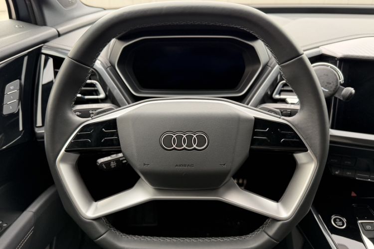 Used Audi Q4 e-tron 2022 50 e-tron quattro Creation Edition Steering Wheel