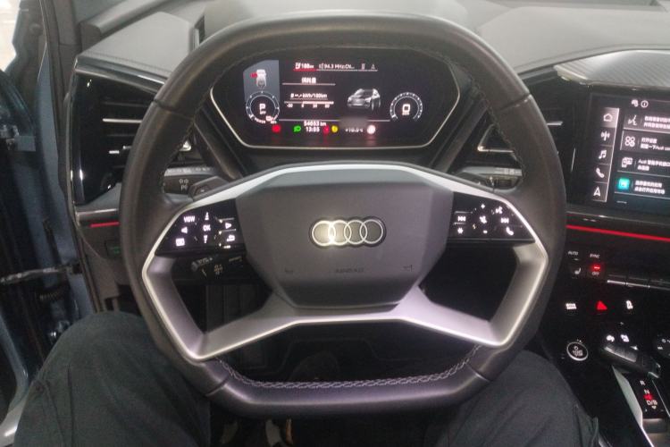 Used Audi Q4 e-tron 2022 40 e-tron First Edition Steering Wheel