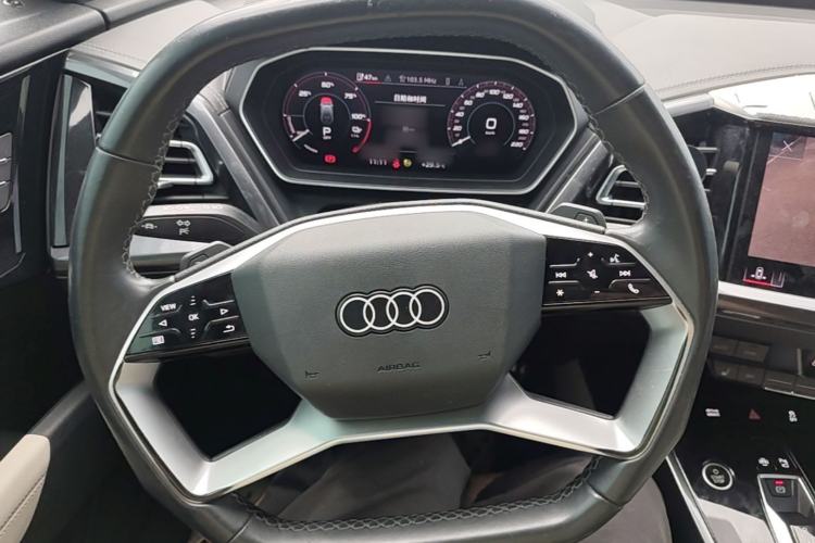Used Audi Q4 e-tron 2022 40 e-tron Boundary Edition Steering Wheel