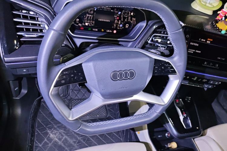 Used Audi Q4 e-tron 2022 40 e-tron First Edition Steering Wheel
