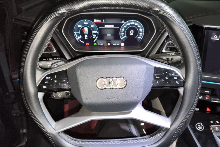 Used Audi Q4 e-tron 2022 40 e-tron Boundary Edition Steering Wheel