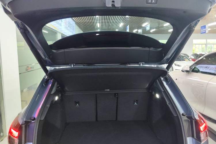 Used Audi Q4 e-tron 2022 50 e-tron quattro Visionary Edition Trunk