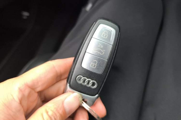 Used Audi Q4 e-tron 2022 40 e-tron Adventure Edition Vehicle Key