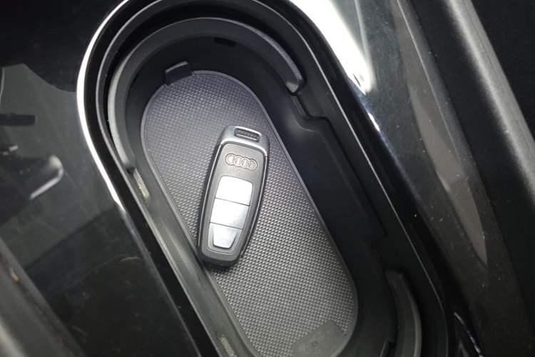 Used Audi Q4 e-tron 2022 50 e-tron quattro Visionary Edition Vehicle Key