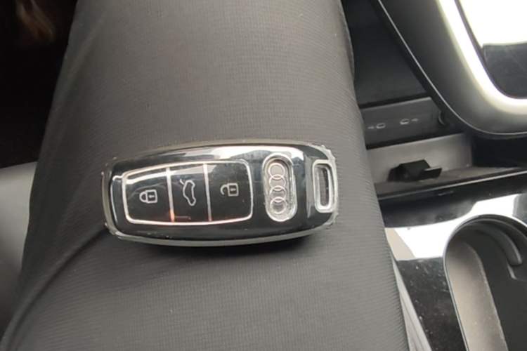 Used Audi Q4 e-tron 2022 40 e-tron Adventure Edition Vehicle Key
