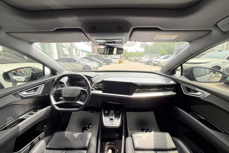 Used Audi Q4 e-tron 2022 40 e-tron Adventure Edition Center Console