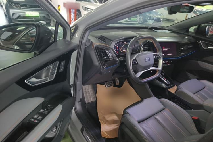 Used Audi Q4 e-tron 2022 40 e-tron Boundary Edition Driver Seat