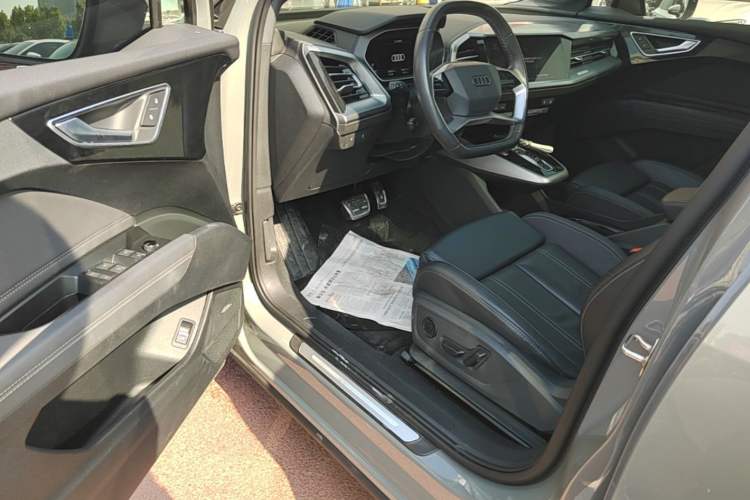 Used Audi Q4 e-tron 2022 40 e-tron Adventure Edition Driver Seat