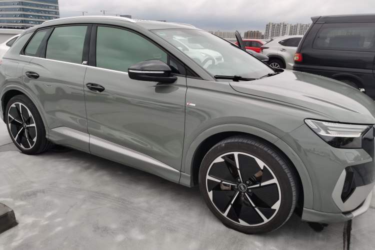 Used Audi Q4 e-tron 2022 50 e-tron quattro Visionary Edition Exterior 2