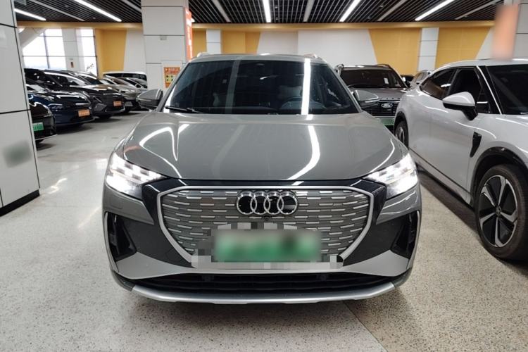 Used Audi Q4 e-tron 2022 50 e-tron quattro Visionary Edition Front