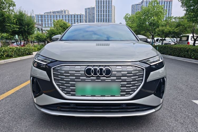 Used Audi Q4 e-tron 2022 50 e-tron quattro Visionary Edition Front