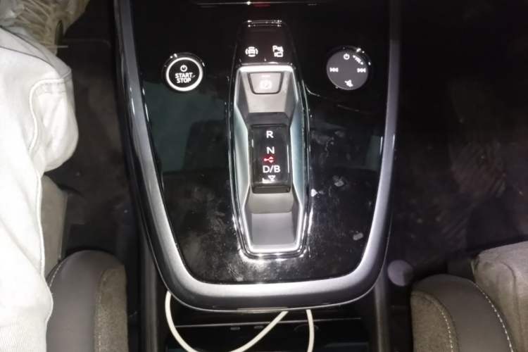 Used Audi Q4 e-tron 2022 40 e-tron Boundary Edition Gear Lever