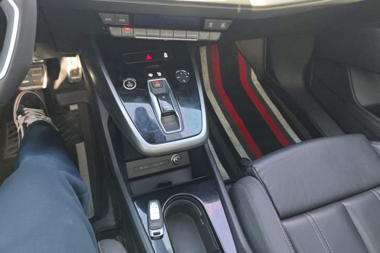 Used Audi Q4 e-tron 2022 40 e-tron Adventure Edition Gear Lever