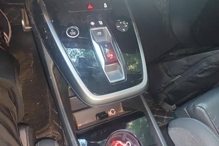 Used Audi Q4 e-tron 2022 40 e-tron Adventure Edition Gear Lever