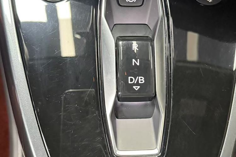 Used Audi Q4 e-tron 2022 40 e-tron Boundary Edition Gear Lever