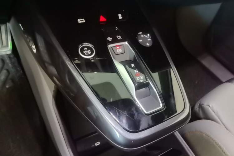 Used Audi Q4 e-tron 2022 40 e-tron Boundary Edition Gear Lever