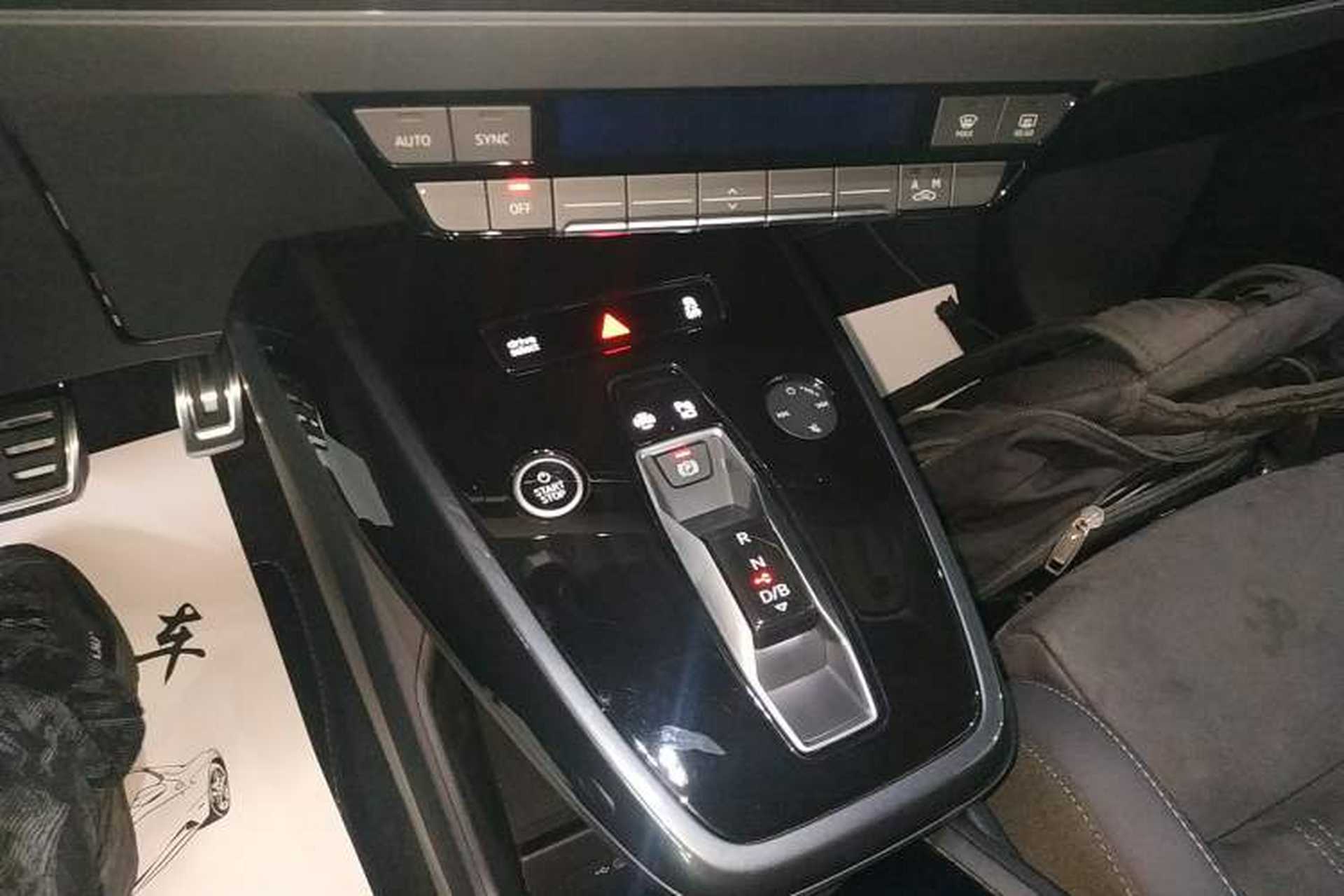 Used Audi Q4 e-tron 2022 50 e-tron quattro Visionary Edition Gear Lever