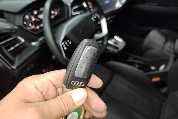 Used Audi Q4 e-tron 2022 50 e-tron quattro Visionary Edition Interior 1