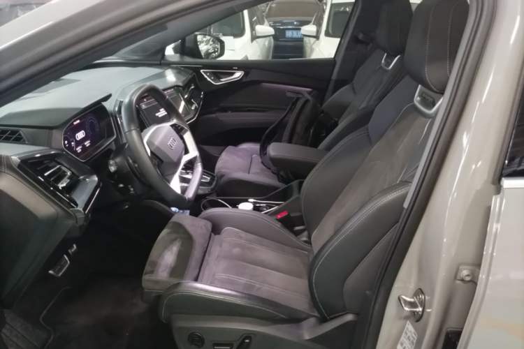 Used Audi Q4 e-tron 2022 40 e-tron Boundary Edition Left Front Seat