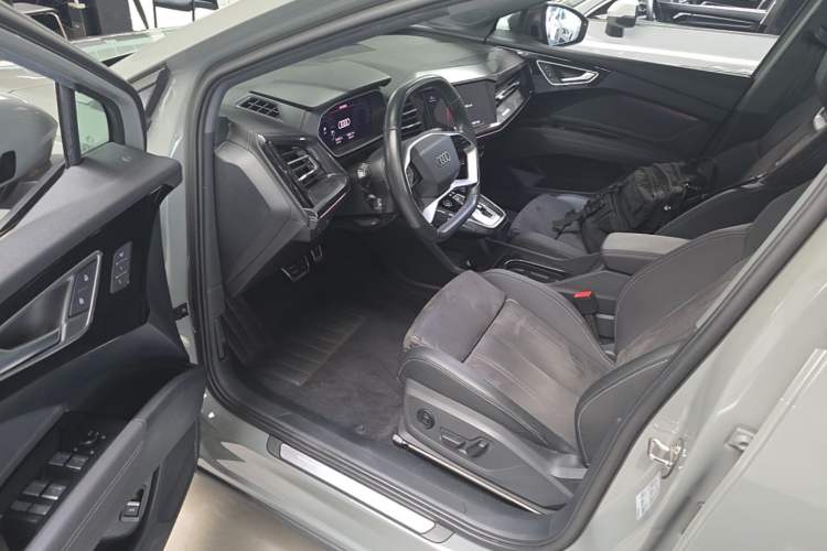Used Audi Q4 e-tron 2022 40 e-tron Boundary Edition Left Front Seat