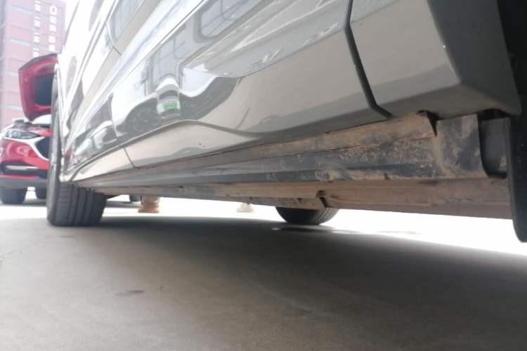 Used Audi Q4 e-tron 2022 40 e-tron Adventure Edition Left Side Sill