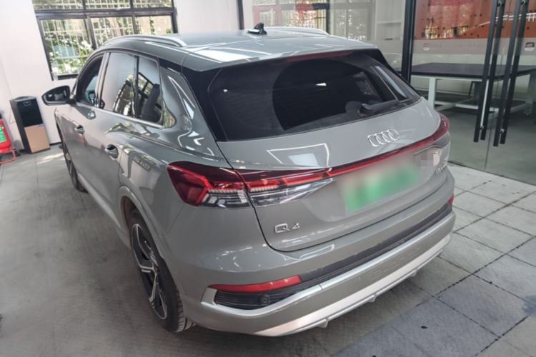 Used Audi Q4 e-tron 2022 50 e-tron quattro Visionary Edition Rear Left 45 Deg