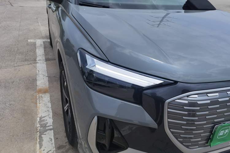 Used Audi Q4 e-tron 2022 50 e-tron quattro Visionary Edition Right Front Headlight