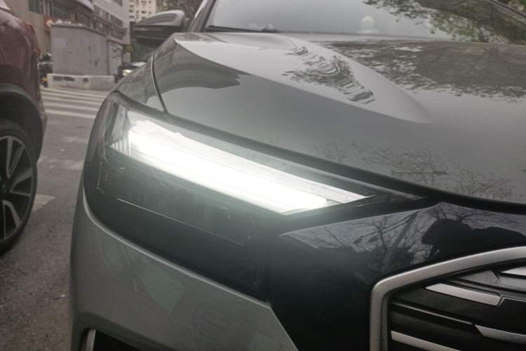 Used Audi Q4 e-tron 2022 40 e-tron Boundary Edition Right Front Headlight
