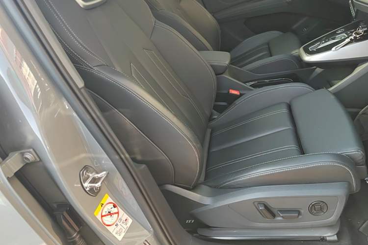 Used Audi Q4 e-tron 2022 40 e-tron Adventure Edition Right Front Seat