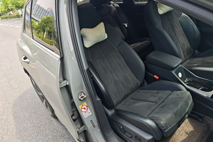 Used Audi Q4 e-tron 2022 50 e-tron quattro Visionary Edition Right Front Seat