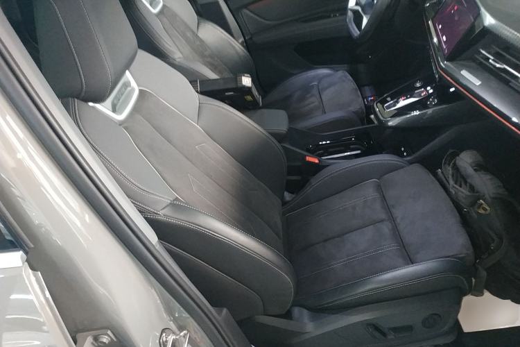 Used Audi Q4 e-tron 2022 50 e-tron quattro Visionary Edition Right Front Seat