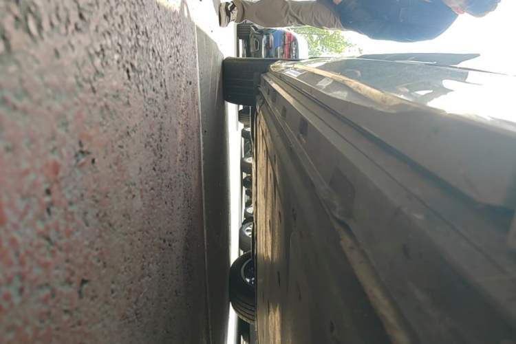 Used Audi Q4 e-tron 2022 40 e-tron Adventure Edition Right Side Sill