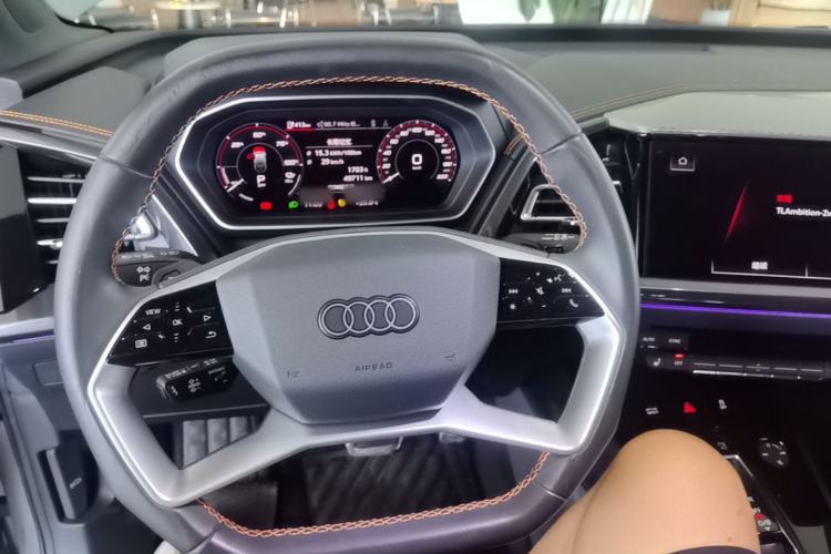 Used Audi Q4 e-tron 2022 40 e-tron Boundary Edition Steering Wheel