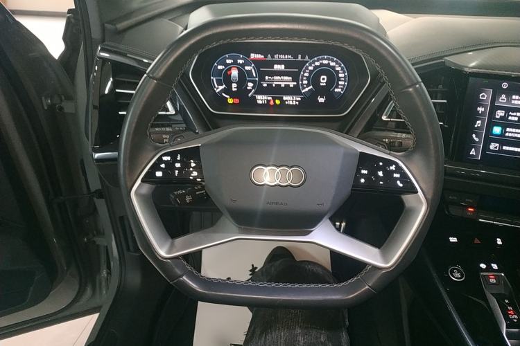 Used Audi Q4 e-tron 2022 50 e-tron quattro Visionary Edition Steering Wheel