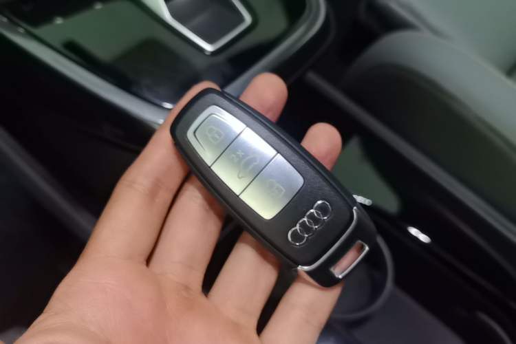 Used Audi Q4 e-tron 2022 40 e-tron Boundary Edition Vehicle Key