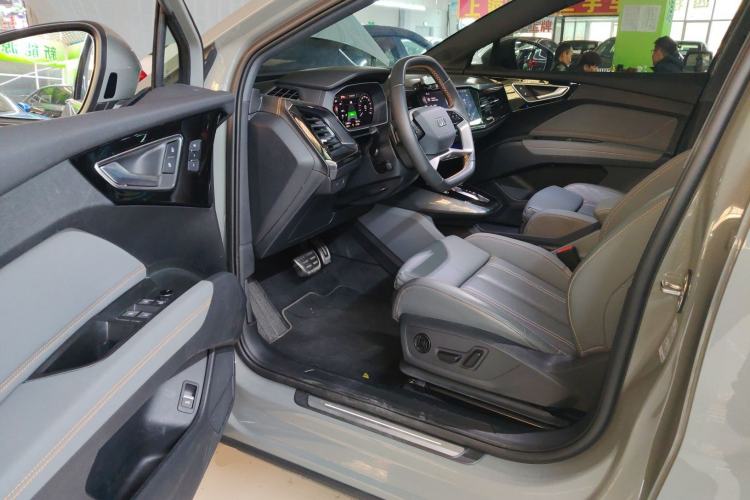 Used Audi Q4 e-tron 2022 40 e-tron Boundary Edition Driver Seat