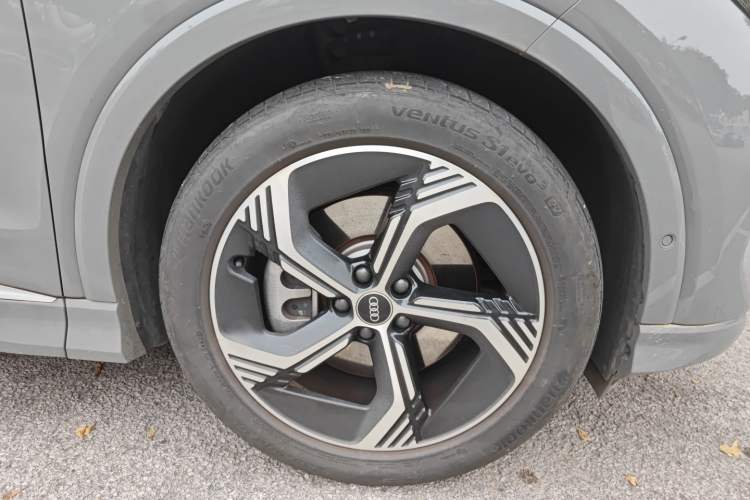 Used Audi Q4 e-tron 2022 40 e-tron Boundary Edition Exterior 2